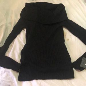NWT Women’s sweater. Black cow neck. Size Large.